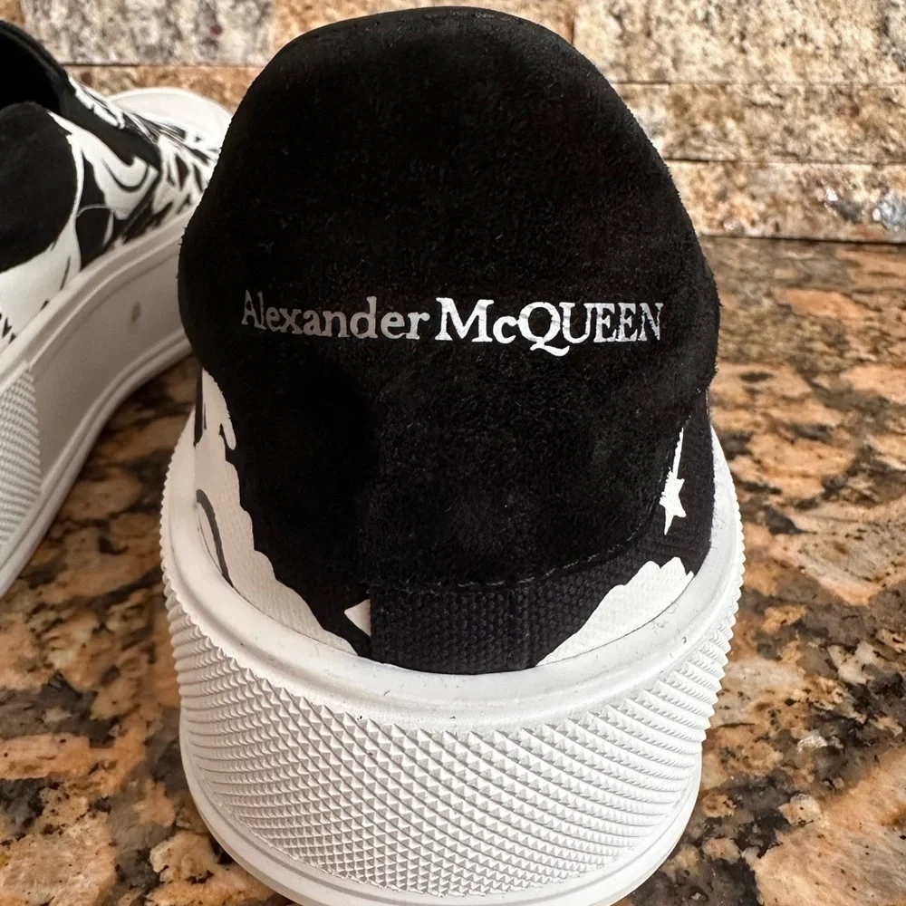 Mens Alexander McQueen Abstract Skull Slip-On Sneakers White/Black